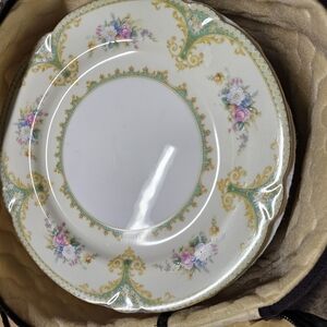 Elegant Floral Dinner Plate